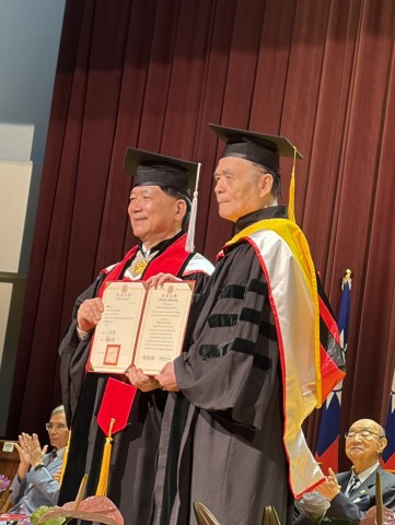 2026.06.13斗中校友會榮譽理事長陳調鋌董事長，獲頒東吳大學名譽理學博士學位