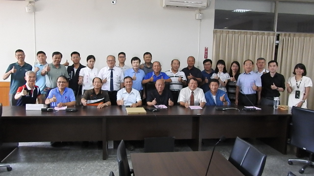 2023.08.27第十四屆斗中文教基金會董事會議及斗高校友會第十五屆理監事聯席會議在學校召開